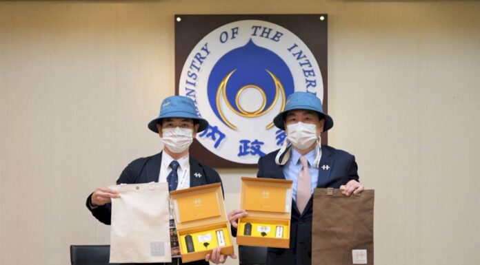 國慶小禮物開箱 滿滿防疫物資