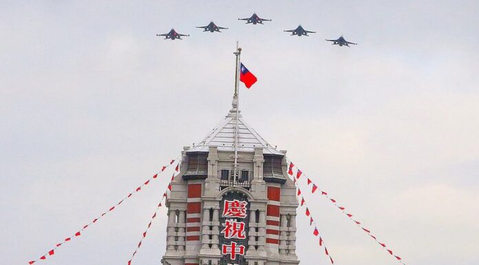 雙十國慶預演 12型飛機擬28日總統府衝場