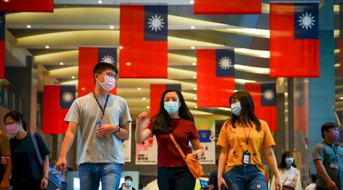 (Double Ten 110) PM Mengajak Warga Taiwan Membelanjakan Kupon Revitalisasi Quintuple Pada Liburan Hari Nasional ROC 110