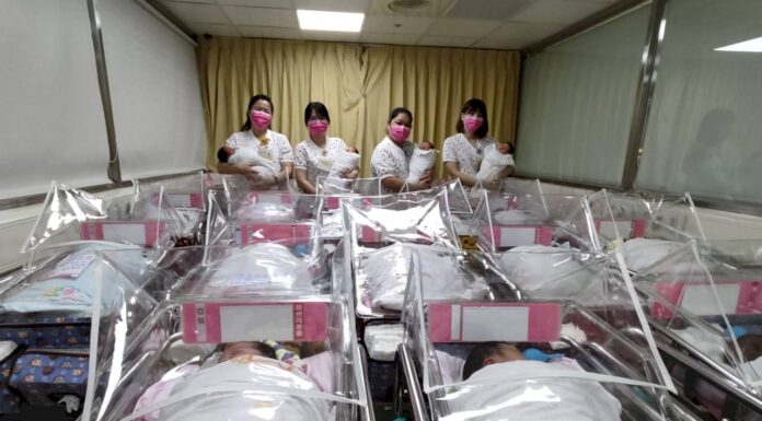 Bayi Lahir Sambut Hari Nasional ROC 10 Oktober 2021