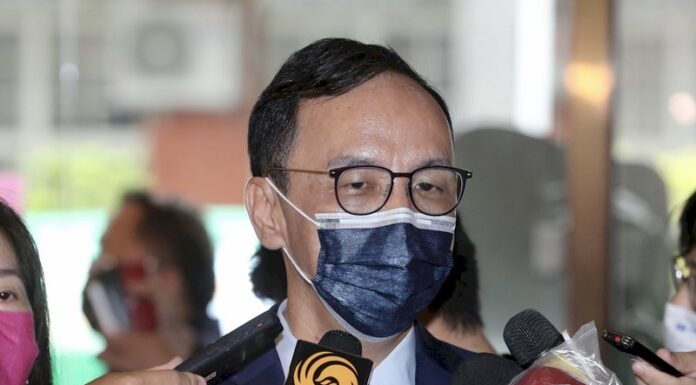 Eric Chu acusa a Tsai Ing-wen de “cambiar el statu quo para avanzar hacia la independencia”