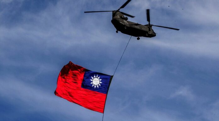 Tổ chức các hoạt động Quốc khánh, Du Tích Khôn bày tỏ sự cảm ơn tới nhân viên phòng dịch và y tế