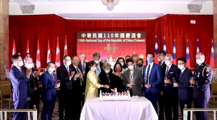 Văn phòng Kinh tế và Văn hóa Đài Bắc tại Toronto tổ chức tiệc mừng Quốc khánh. Các nghị sĩ quốc hội Canada ủng hộ Đài Loan dân chủ