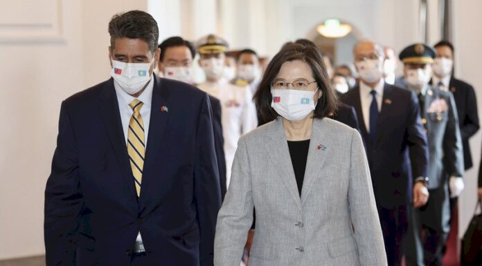 Президент Палау прибыл на Тайвань с визитом