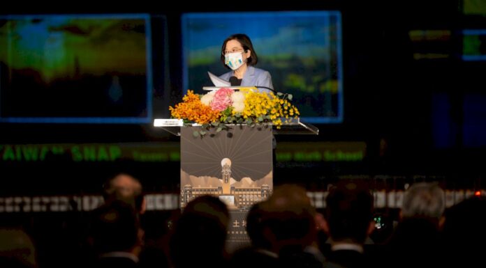 (Double Ten) Pertunjukan Tata Cahaya Double Ten, Presiden Tsai: Karya Seni Taiwan Lintas Generasi