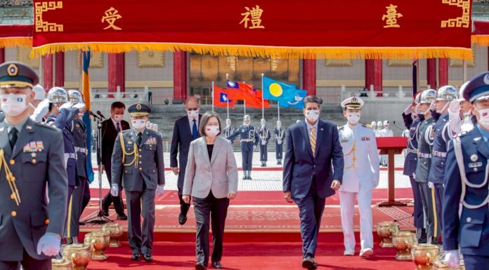 กองทหารเกียรติยศไต้หวันต้อนรับประธานาธิบดีปาเลา พร้อมย้ำว่าปาเลายืนหยัดสนับสนุนไต้หวัน
