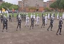 双十国慶節祝賀式典の目玉、三軍楽儀隊のライフルトスに期待高まる