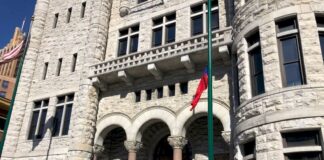 紐約雪城疫情後再慶雙十 中華民國國旗飄揚