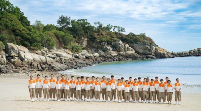 馬祖學童國慶領唱國歌 服裝藏「風燈」祝福