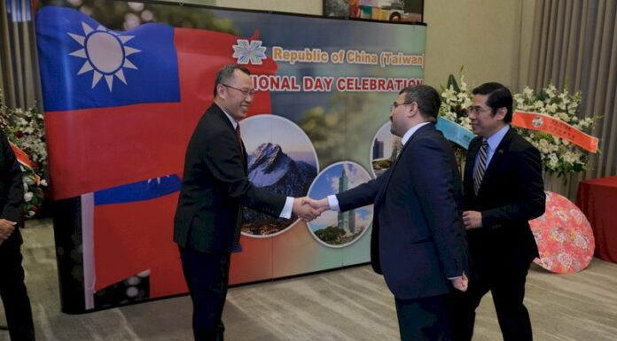 駐土耳其代表處國慶晚會 客家紙傘吸睛珍奶搶手