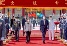 Tsai recibe con honores militares al presidente de Palaos Surangel Whipps Jr.
