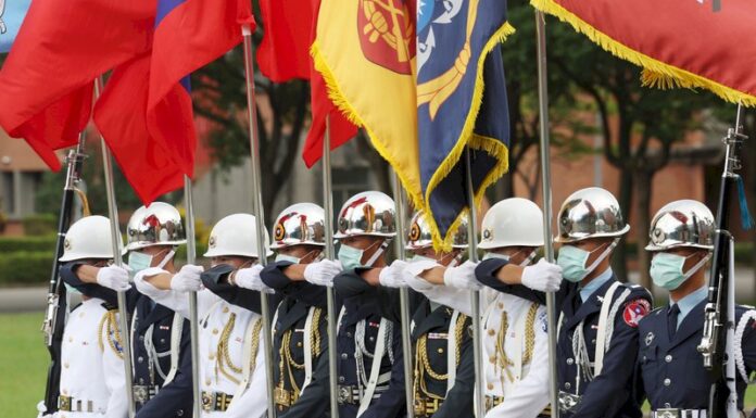 VIDEO: Armed forces honor guard rehearses ahead of National Day celebration