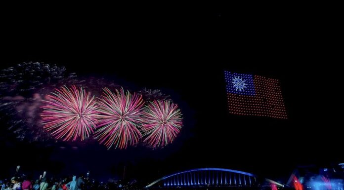 國慶晚會無人機表演是中國製?蘇貞昌下令調查清楚