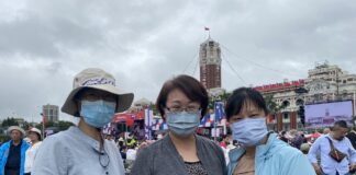 ร่วมฉลองวันชาติอย่างคึกคัก ผู้คนจากหลากหลายวงการเข้าร่วมคับคั่ง