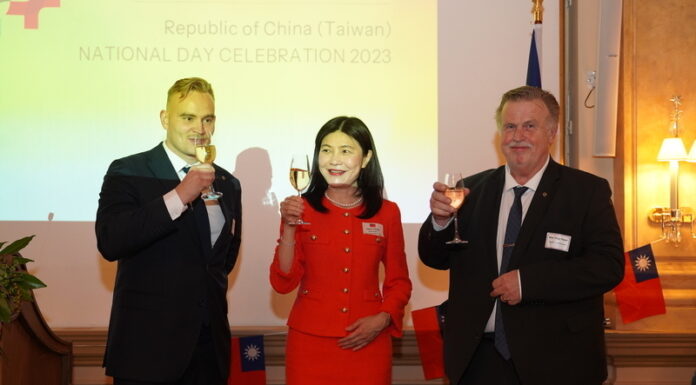 フィンランドで双十国慶節祝賀会、武力による台湾海峡現状変更に反対