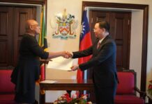 双十国慶節祝賀式典、セントクリストファー・ネービスの総督が出席