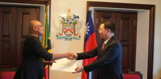 双十国慶節祝賀式典、セントクリストファー・ネービスの総督が出席