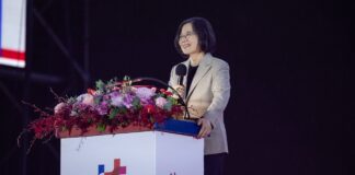 台南での双十国慶節祝賀イベントで蔡・総統がスピーチ