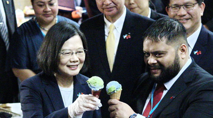 國慶酒會熱鬧歡欣 總統邀友邦元首品嚐台灣小吃