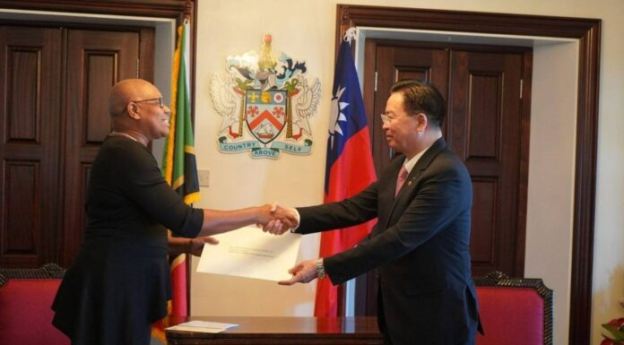 建交40年 聖克里斯多福及尼維斯總督率團來台參加國慶