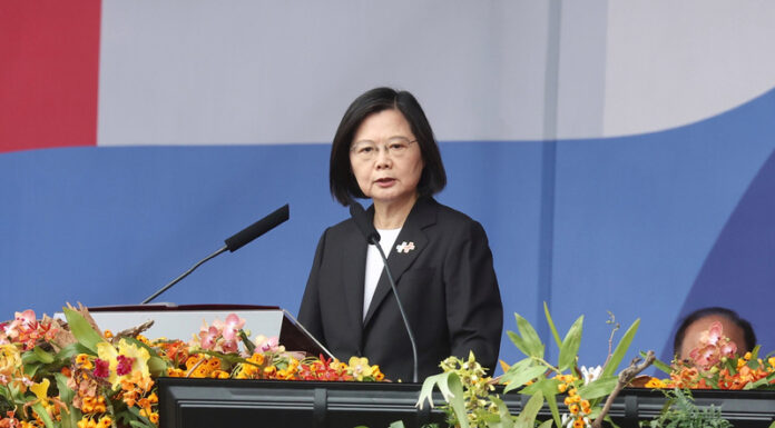 說明國防自主與改革發展 總統:不奮進便無法掌握未來命運