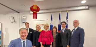 駐拉脫維亞代表處國慶酒會 國會領導人出席