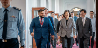 Präsidentin Tsai Ing-wen führt Gespräch mit dem Präsidenten von Nauru